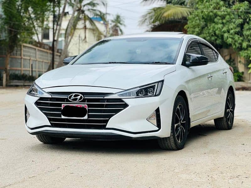 Hyundai Elantra 2022 Gls White Colour Fully Orignal 3