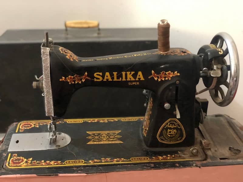 Original Salika Sewing Machine 0