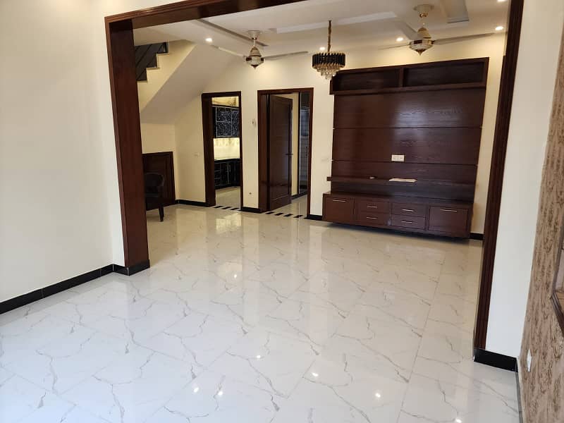 5 Marla Luxury Brand New House Available For Rent In Rafi Block Sector E Bahria Town Lahore 3