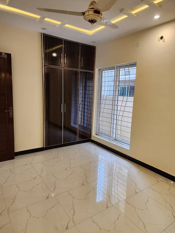 5 Marla Luxury Brand New House Available For Rent In Rafi Block Sector E Bahria Town Lahore 5