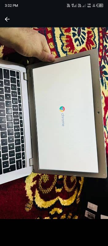 Toshiba chrome book 2gb ram and 16 gb memory 0