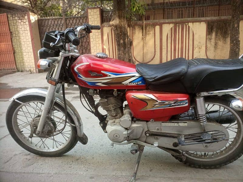 Honda 125 model 2020 special edition self start. 0