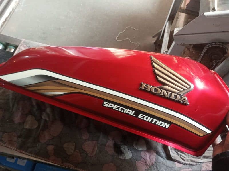 Honda 125 model 2020 special edition self start. 5