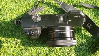 Sony camera A6000 modal for sale urgent 9 by 10 condition hy