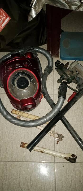 Vacuum Cleaner for Sale Blue SKT made in Dubai 0