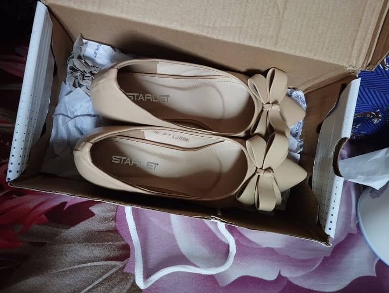 Starlet Casual Shoes ( Colour: Beige) - Size 6 0