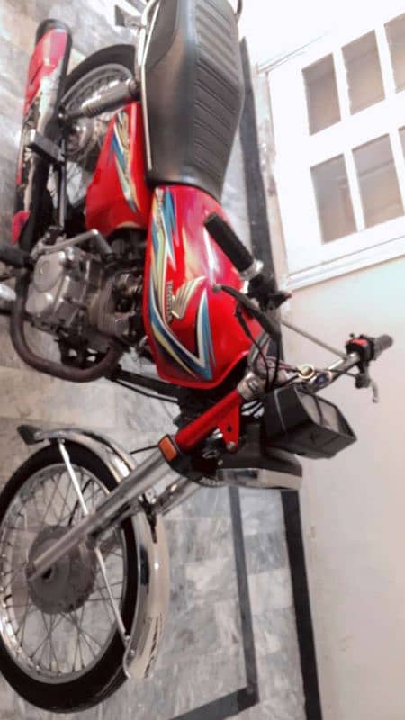 Honda CG-125 2018 model for sale in good condition 0