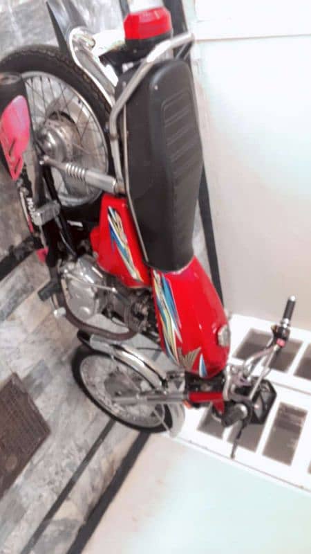 Honda CG-125 2018 model for sale in good condition 5