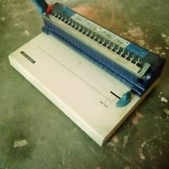 A4 B5 comb binding machine 10/10 condition