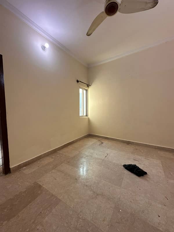 UPPER PORTION FOR RENT LOCATION JAN COLONY 5