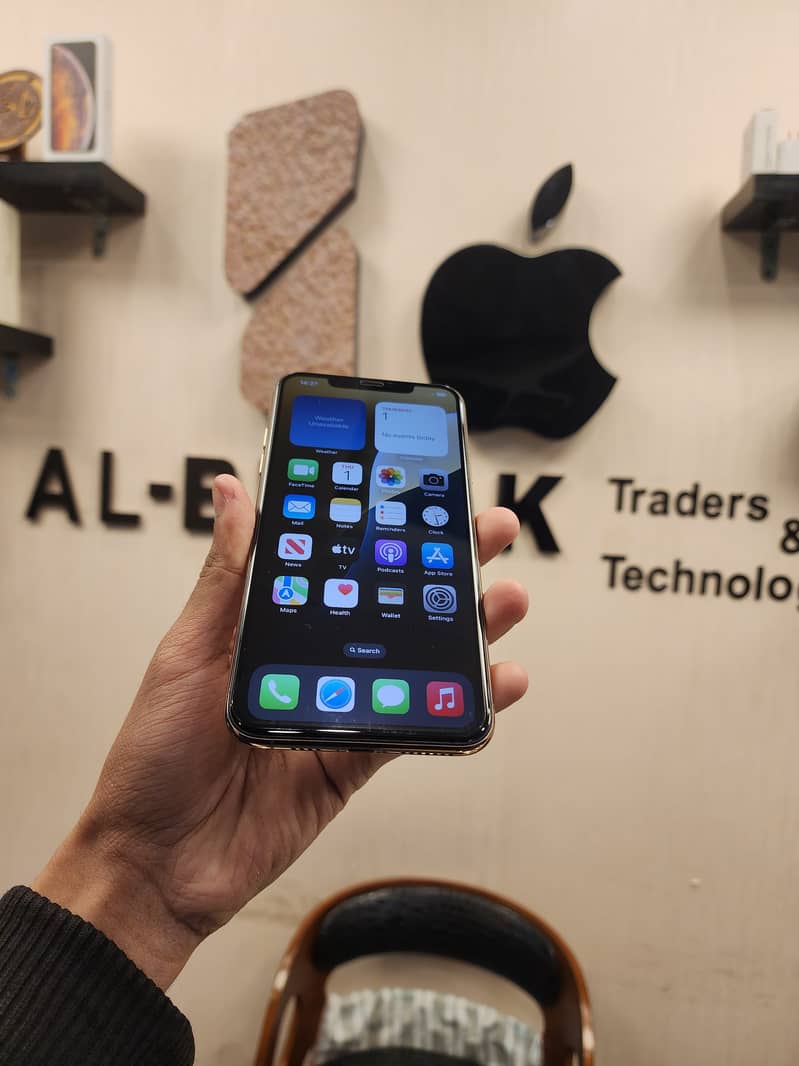 iphone 11 pro max 256gb pta approved 2