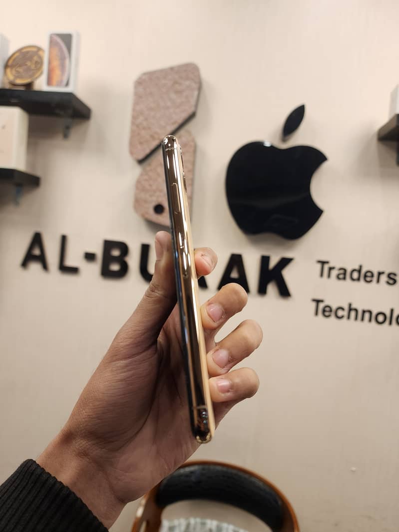 iphone 11 pro max 256gb pta approved 6