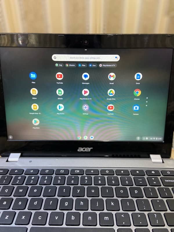 Acer c740 Chromebook 1