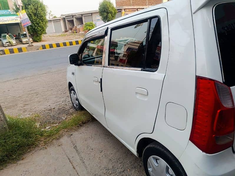 Suzuki Wagon R 2014 4