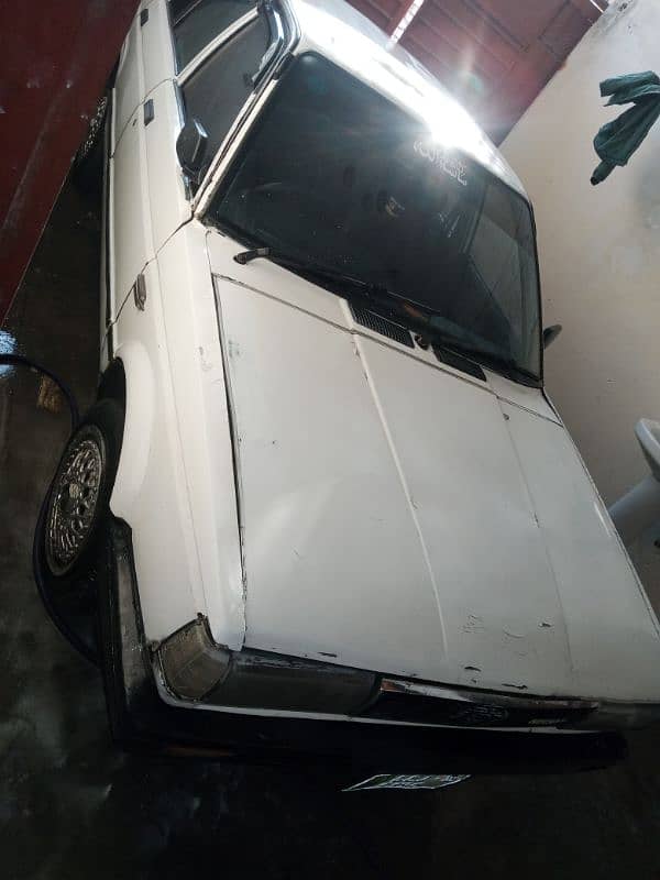 Nissan Sunny 1987 lahore number 1