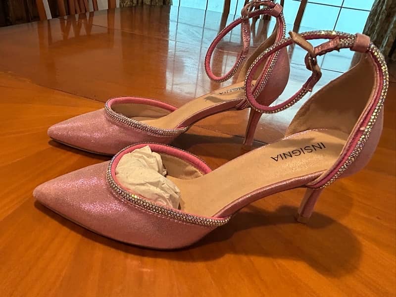 Peach Beauty Insignia Size 40 3