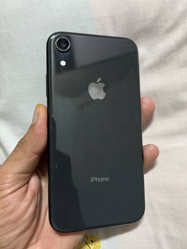 Iphone XR (Non PTA) 64 GB 1