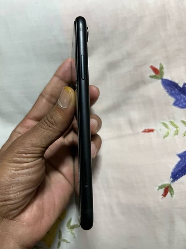 Iphone XR (Non PTA) 64 GB 2