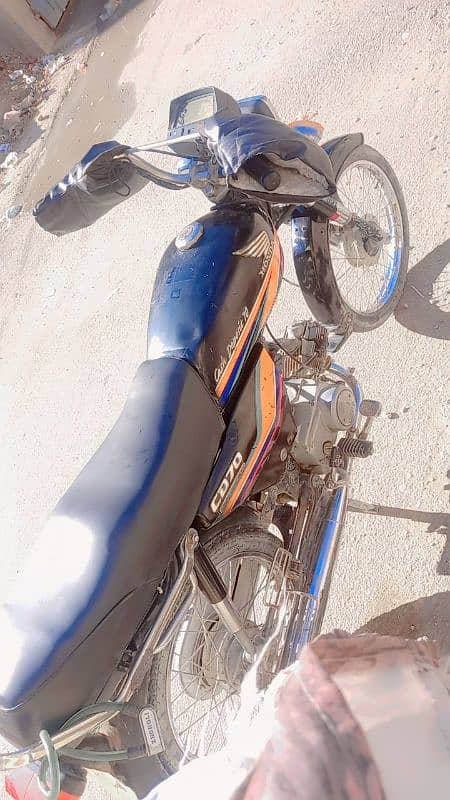 Honda cd 70 2012 bike for sale. . . only serious buyer contact me 2