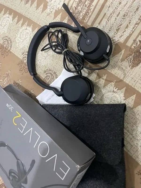 Jabra Evolve 2 30 SE, Headset 1