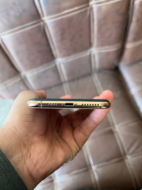 iPhone XS Max PTA Approved 64GB LLA model condition 9/10 2