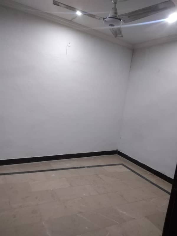 Seprat portion for rent for bachelor 2bed tv lounge 2bath kichan Pani 24 hours bijli miter seprat gass available location walyat homes 3