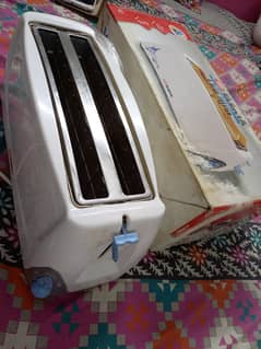 4 Slice Electric Toaster