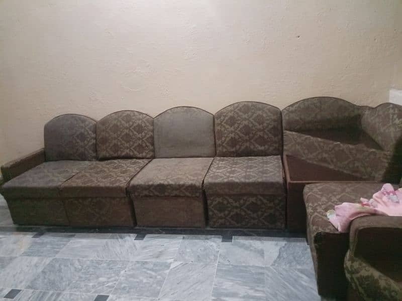 Sofa set with solid wood used in it. 1