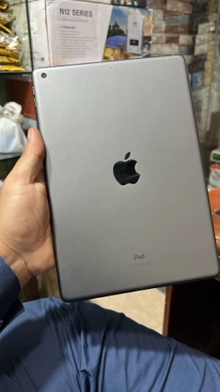 IPAD 5th GENERATION (NEW CONDITION ) 0