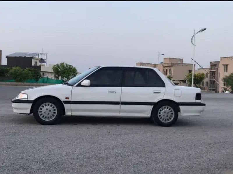 Honda Civic VTi 1990 4