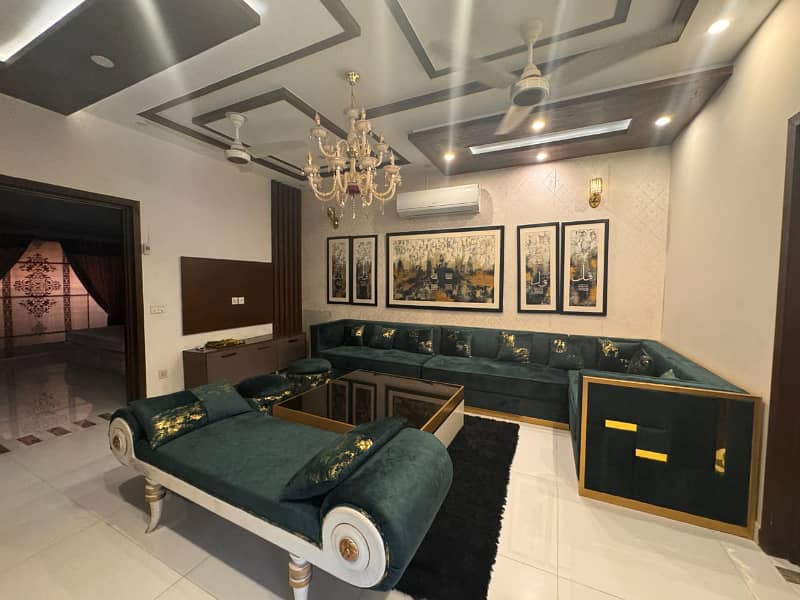 10 MARLA FURNISH HOUSE AVAILEBAL FOR RENT IN BAHRIA TOWN LAHORE 0