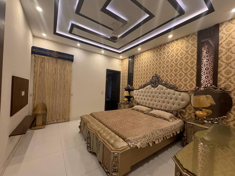 10 MARLA FURNISH HOUSE AVAILEBAL FOR RENT IN BAHRIA TOWN LAHORE 25