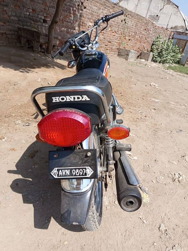 Honda  125 5