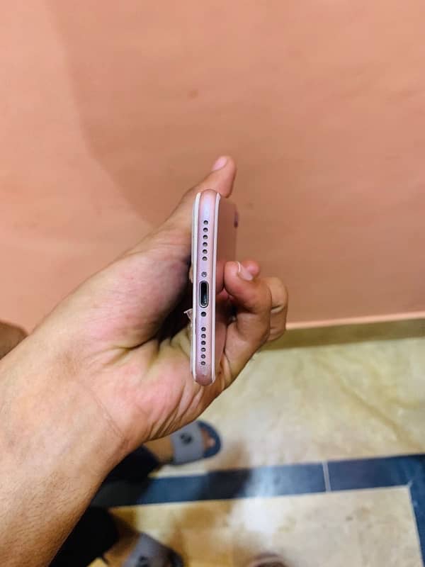 iphone 7 non-pta 10 by 9 condition 3