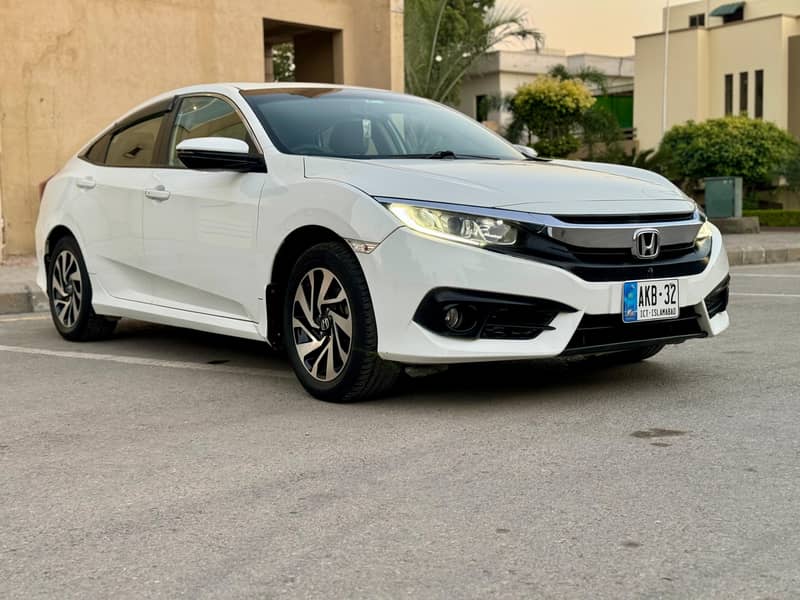 Honda Civic Oriel 1.8 i-VTEC CVT 2018 Model 2