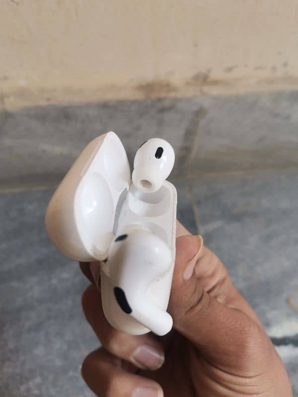 airPods 9