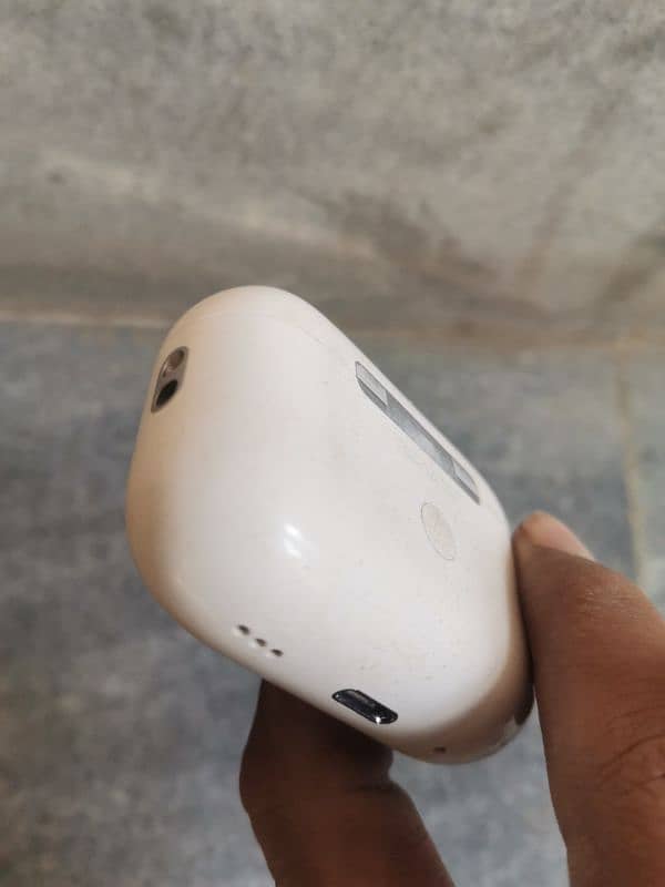 airPods 13