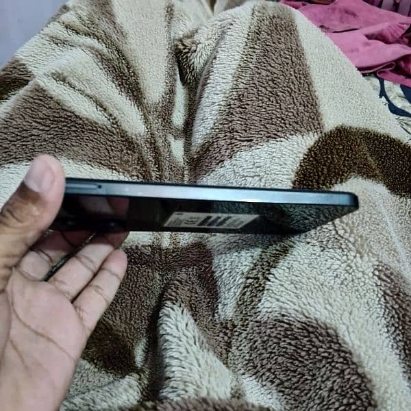 redme 13c 6+6/128 ram hy just abhi purchase Kia a 9