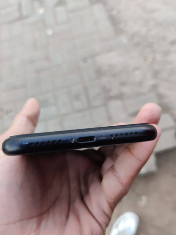 I phone XR 128GB 2