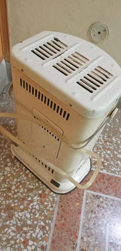 Nas Gas fency heater in well working condition 1