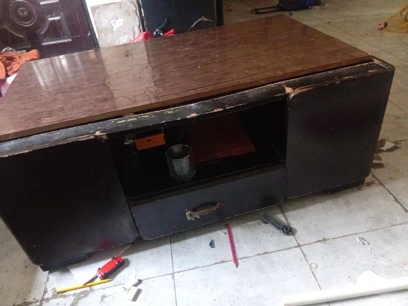 used wooden table needs little repair 1