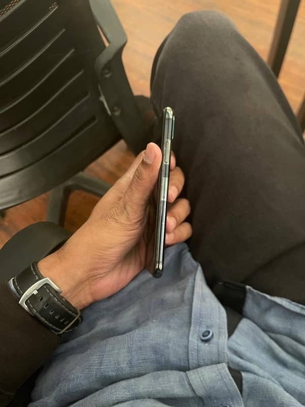 iphone xs 64 gb PTA approved daul + Esim 0