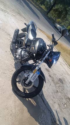 YBR 125 2022 10/10 Condition 3500km driven