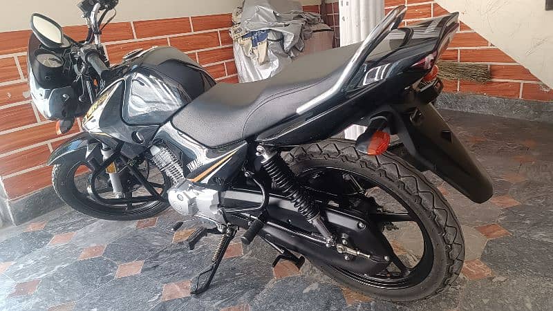 YBR 125 2022 10/10 Condition 3500km driven 4