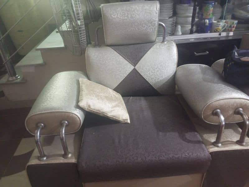 SOFA SETS FOR SALE GOOD CONDITION 2