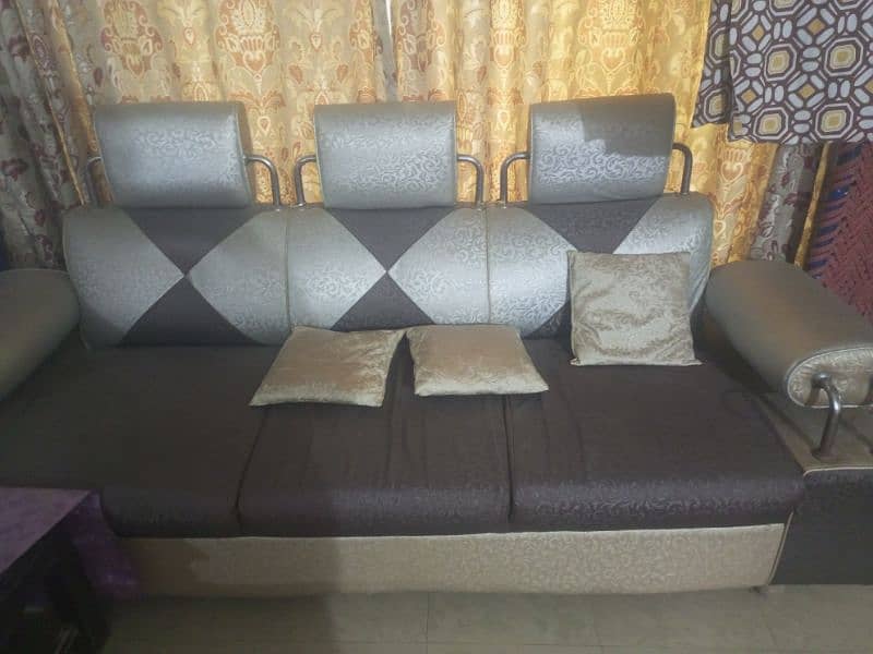 SOFA SETS FOR SALE GOOD CONDITION 3