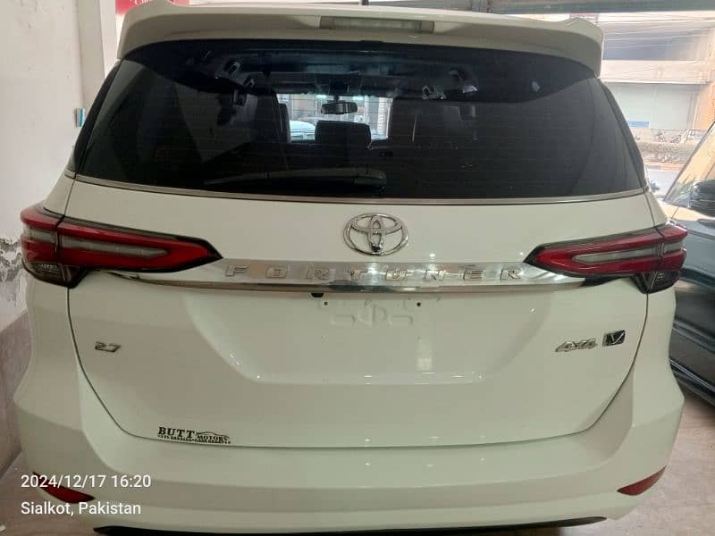 Toyota Fortuner V 2021 7