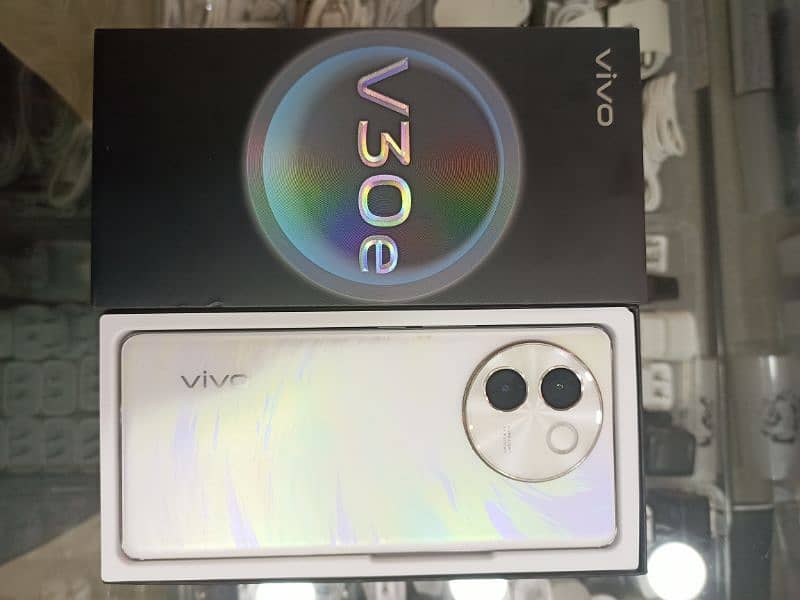 Vivo V30e 1month used 10/10 8/256 5