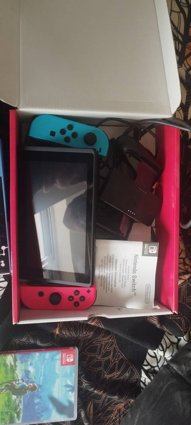 Nintendo switch oled almost New 3