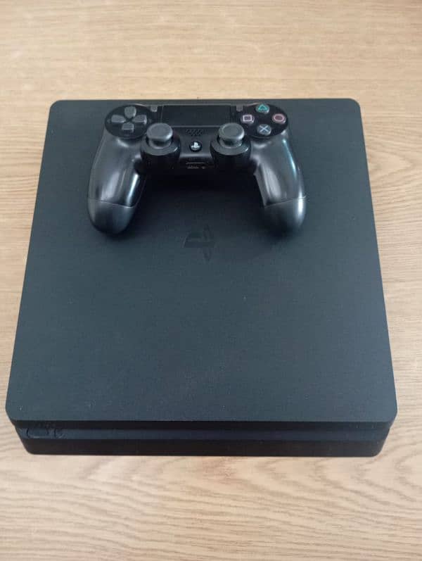 PS4 slim 500gb (11.0) sealed included controller and gta 5 2